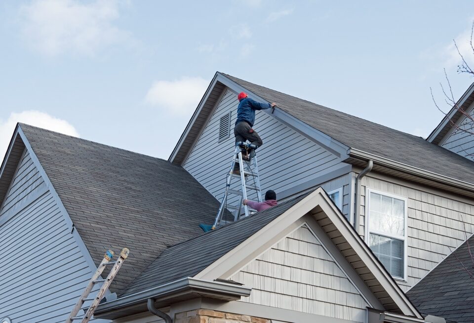Signs Your Roof Needs Replacement Before Winter
