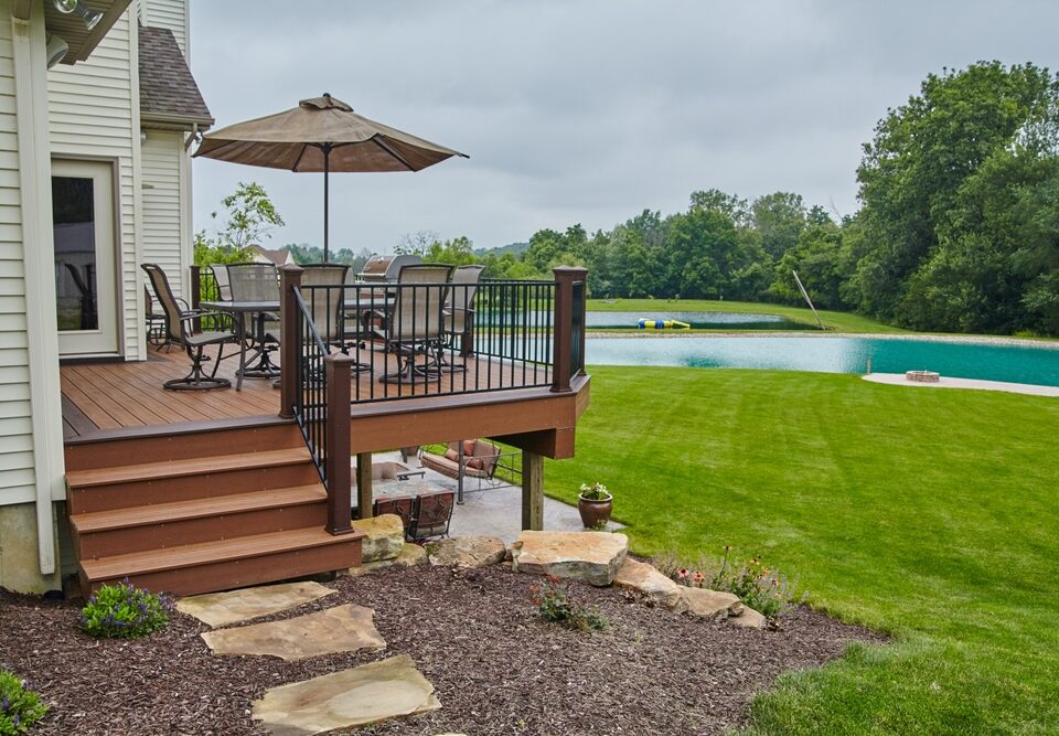 Enhancing Your Home: 3 Reasons to Build a Deck in Your Backyard
